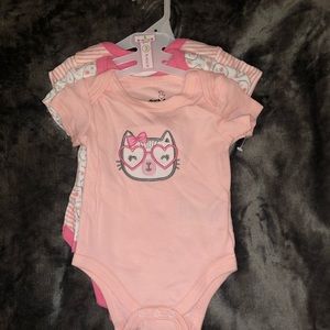 Short sleeve bodysuit